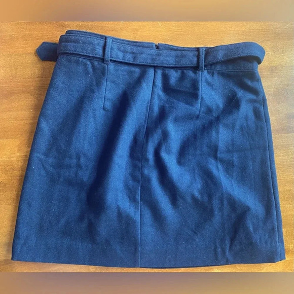 Banana Republic Women’s Lined Wool Blend Mini Button Detail Military Skirt EUC 8 - Picture 5 of 9